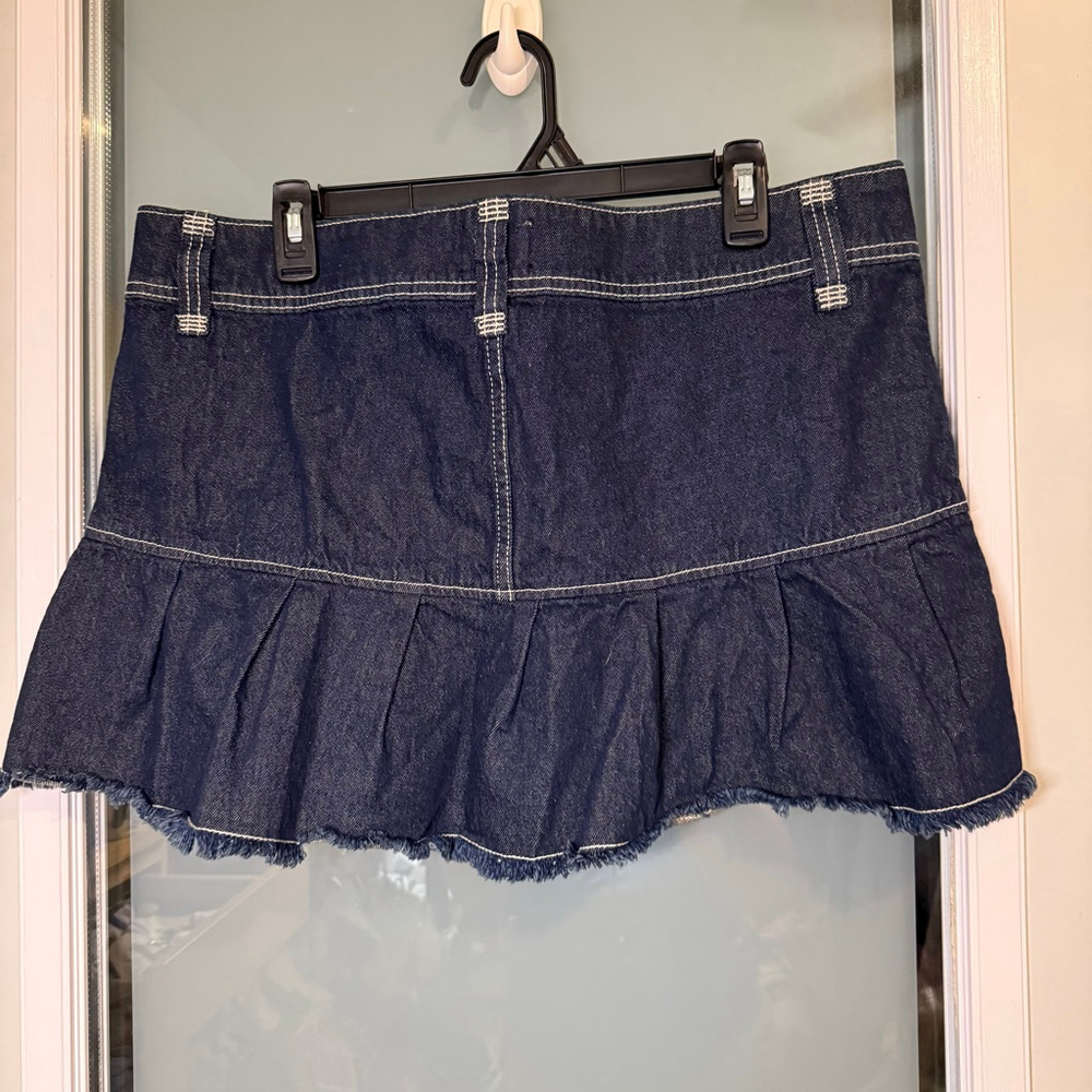 Urban Outfitters Raven Denim Pleated Mini Skirt NWT Size L - Picture 4 of 8